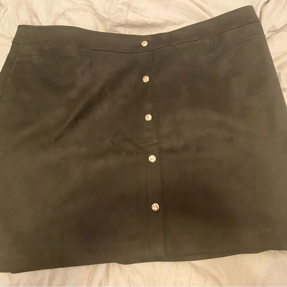 NWT LOFT Army Green Suede Skirt - size 20 - Picture 4 of 7